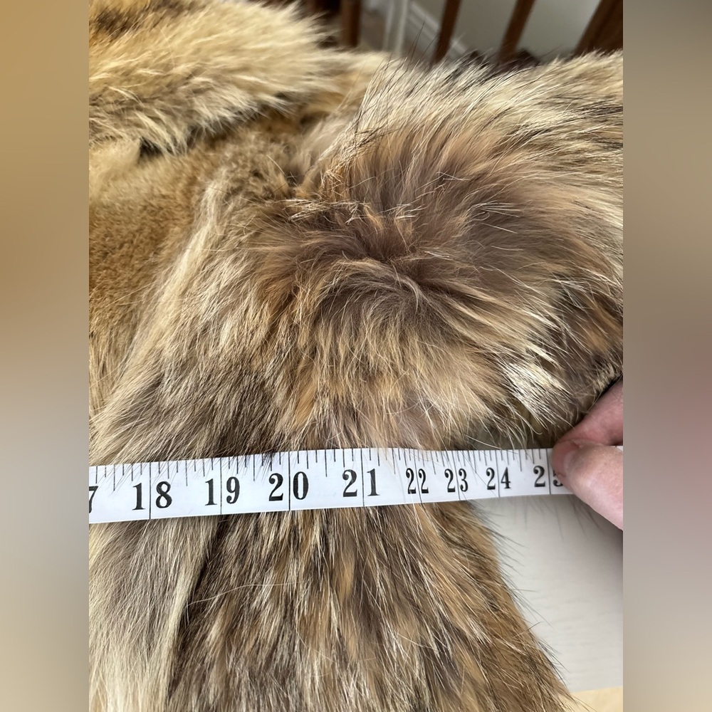 Vintage Elegant Coyote Fur Jacket - Picture 14 of 16